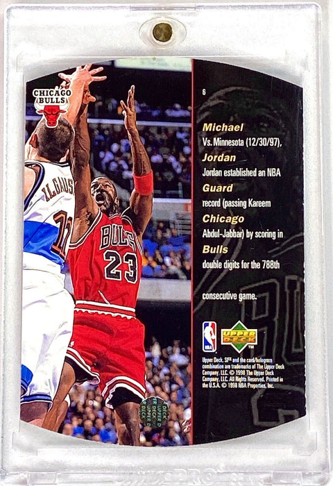 Spectacular Michael Jordan REFRACTOR CARD - SP DIE-CUT RARE BULLS w/CASE