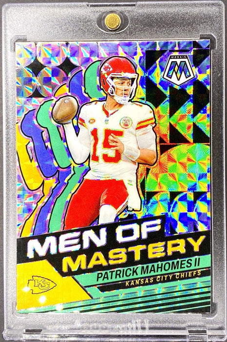 Patrick Mahomes SILVER REFRACTOR INSERT CARD CHIEFS W/CASE