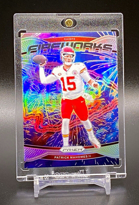 Patrick Mahomes II RARE REFRACTOR INVESTMENT CARD SP CHIEFS INSERT w/CASE