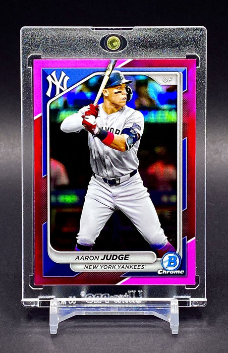 Aaron Judge RARE PINK REFRACTOR #/299 CARD CHROME YANKEES w/HOLDER