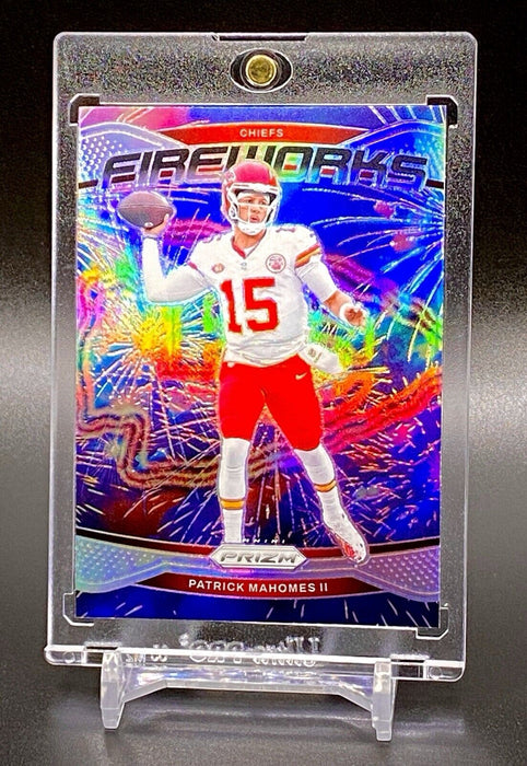 Patrick Mahomes II RARE REFRACTOR INVESTMENT CARD SP CHIEFS INSERT w/CASE