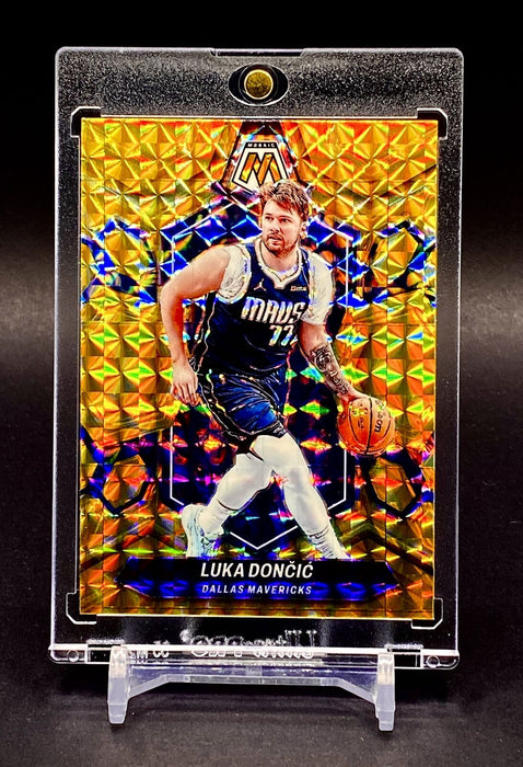 Luka Doncic RARE YELLOW GOLD REFRACTOR CARD SP MAVERICKS w/HOLDER